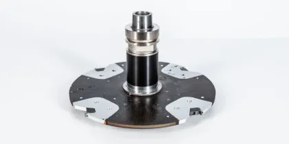 Entwicklung eines massenreduzierten Fräswerkzeugs mit dem Fraunhofer Institut